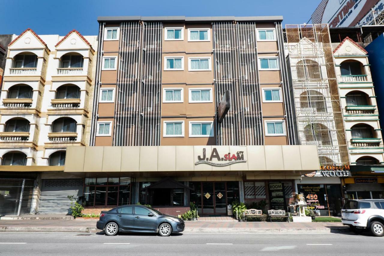 Oyo 120 Ja Siam City Near Bangkok Hospital Pattaya Buitenkant foto